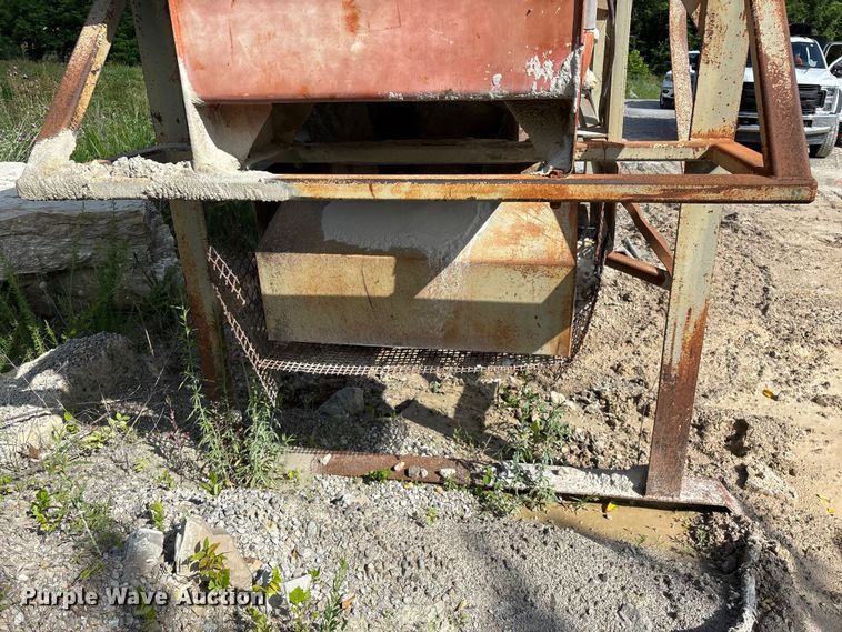 image for item EO4329 Hopper feeder