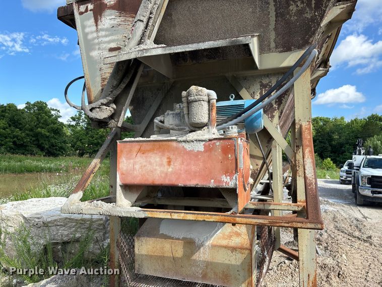 image for item EO4329 Hopper feeder