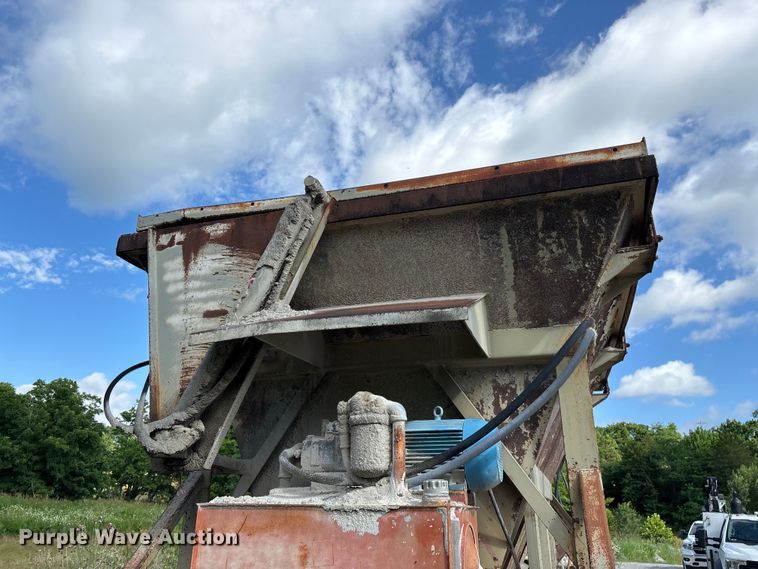 image for item EO4329 Hopper feeder