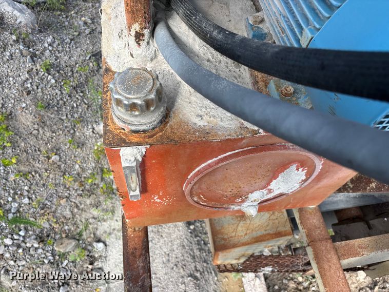 image for item EO4329 Hopper feeder