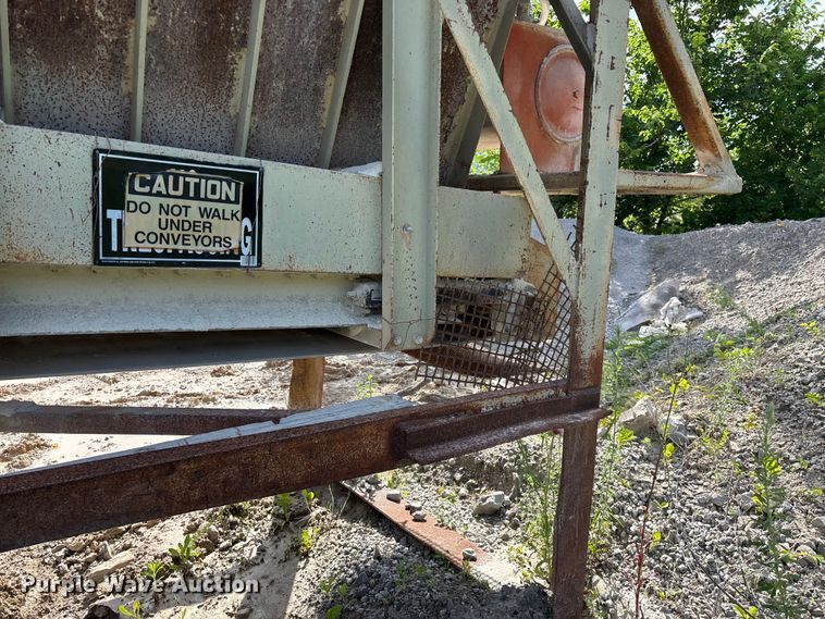 image for item EO4329 Hopper feeder