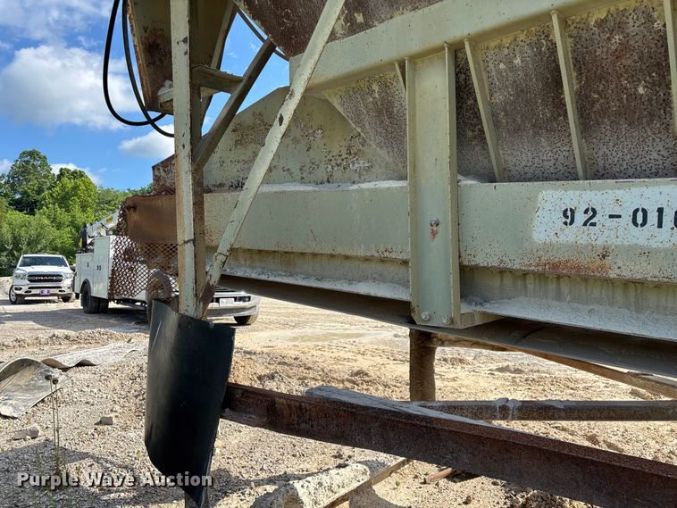 image for item EO4329 Hopper feeder