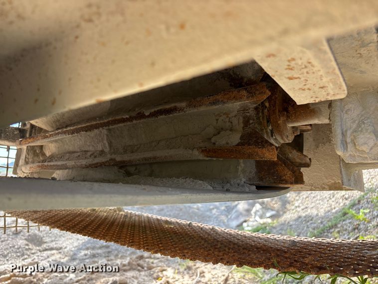image for item EO4329 Hopper feeder