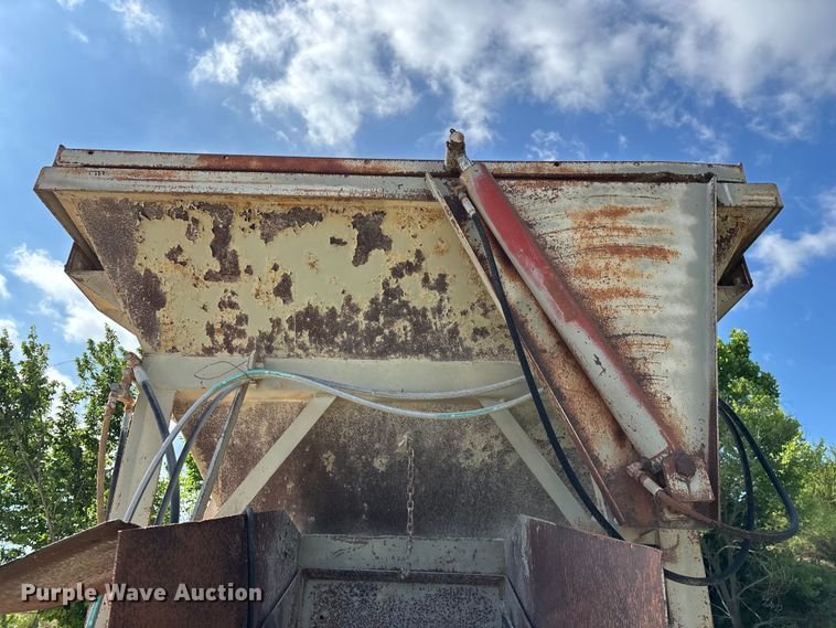 image for item EO4329 Hopper feeder