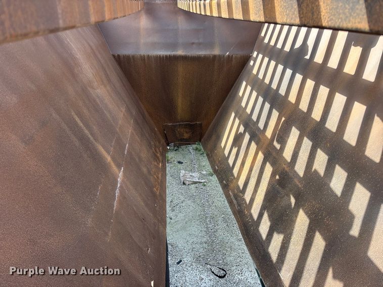 image for item EO4329 Hopper feeder
