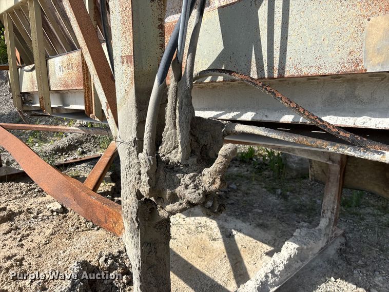 image for item EO4329 Hopper feeder