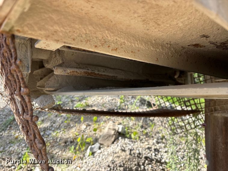 image for item EO4329 Hopper feeder