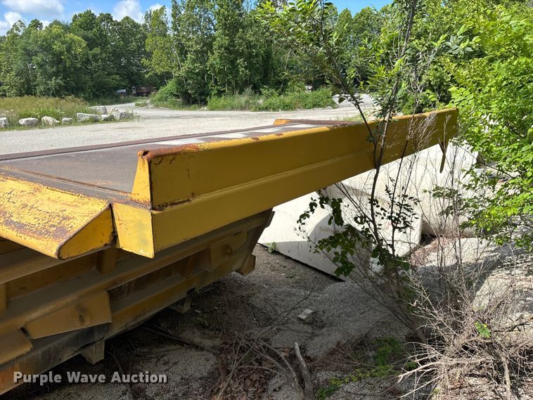 image for item EO4330 Caterpillar 769C haul truck bed