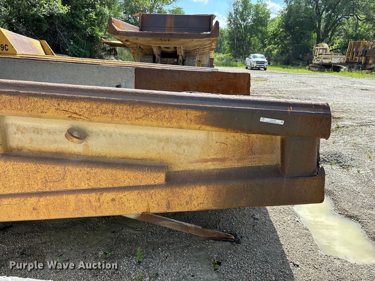 image for item EO4330 Caterpillar 769C haul truck bed
