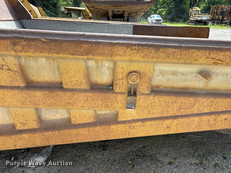 image for item EO4330 Caterpillar 769C haul truck bed