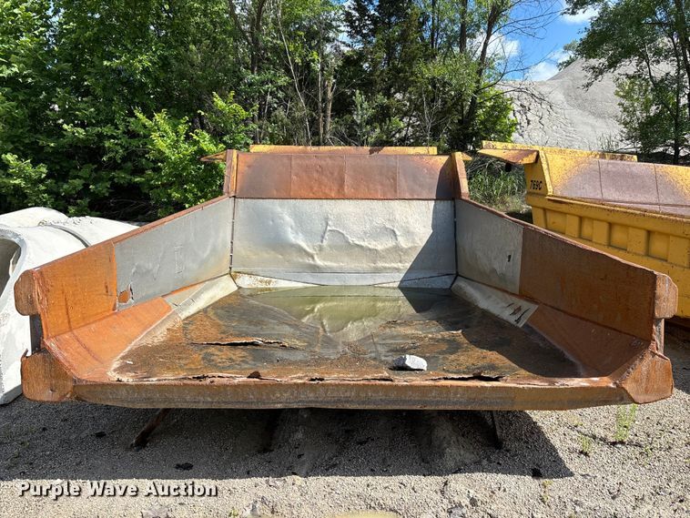 image for item EO4330 Caterpillar 769C haul truck bed