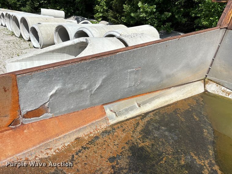 image for item EO4330 Caterpillar 769C haul truck bed
