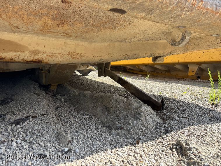 image for item EO4330 Caterpillar 769C haul truck bed