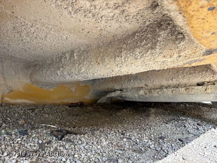 image for item EO4330 Caterpillar 769C haul truck bed