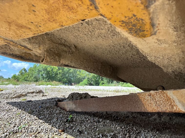 image for item EO4330 Caterpillar 769C haul truck bed