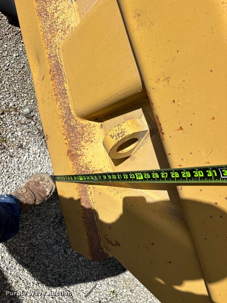 image for item EO4330 Caterpillar 769C haul truck bed