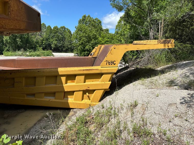 image for item EO4331 Caterpillar 769C haul truck bed
