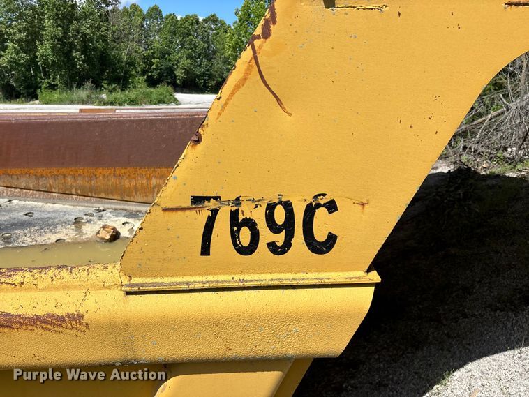 image for item EO4331 Caterpillar 769C haul truck bed