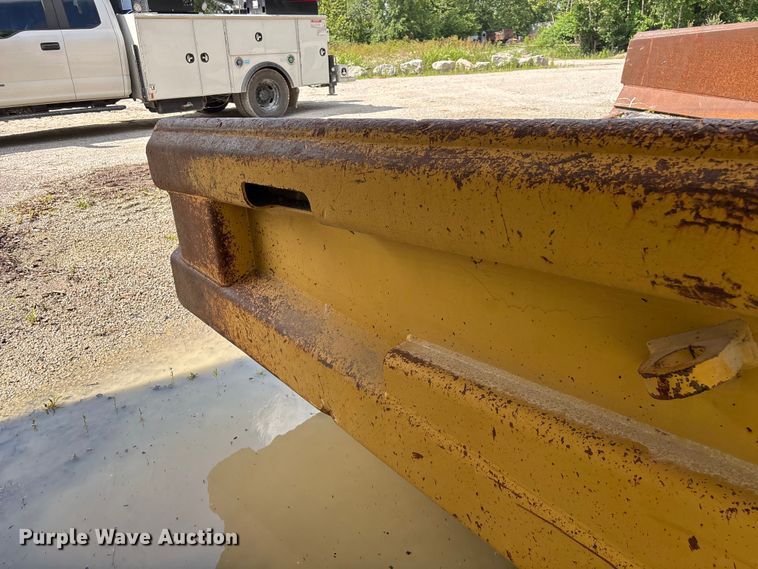 image for item EO4331 Caterpillar 769C haul truck bed