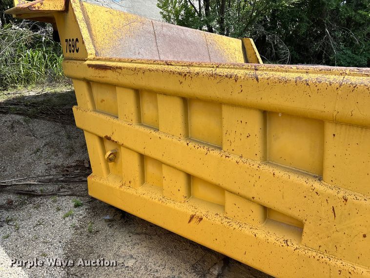 image for item EO4331 Caterpillar 769C haul truck bed