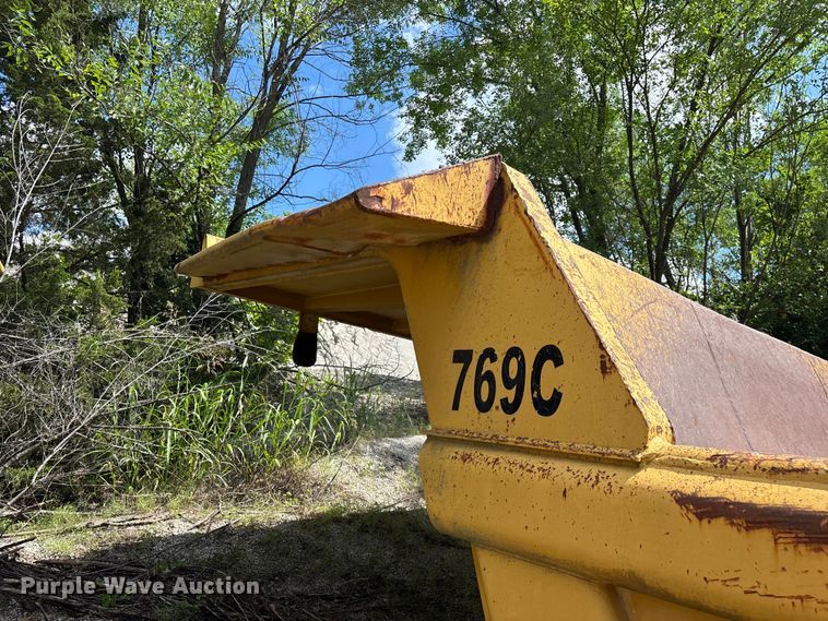 image for item EO4331 Caterpillar 769C haul truck bed