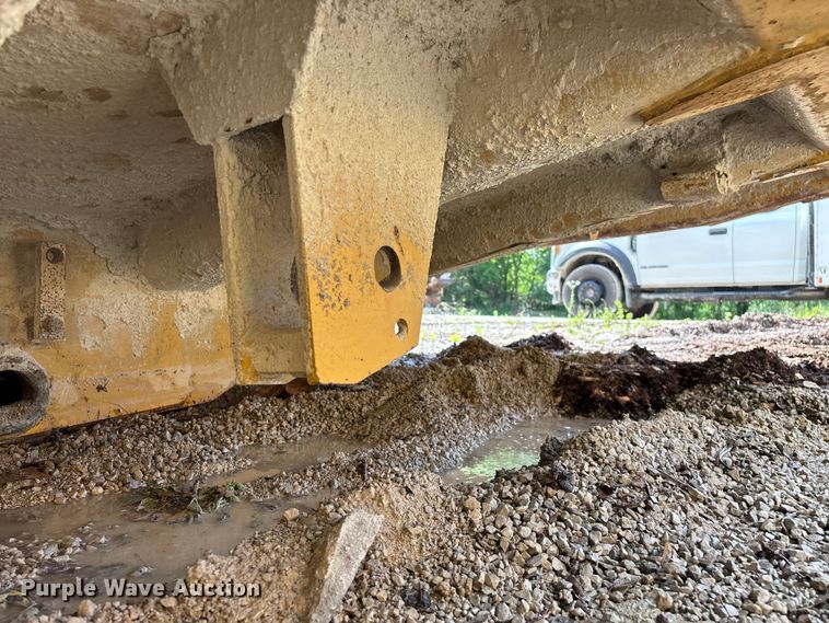 image for item EO4331 Caterpillar 769C haul truck bed