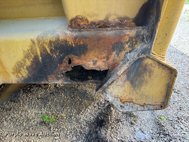image for item EO4331 Caterpillar 769C haul truck bed