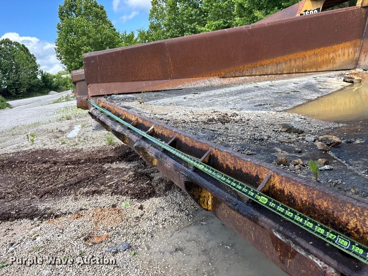 image for item EO4331 Caterpillar 769C haul truck bed