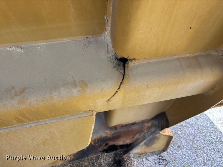 image for item EO4331 Caterpillar 769C haul truck bed