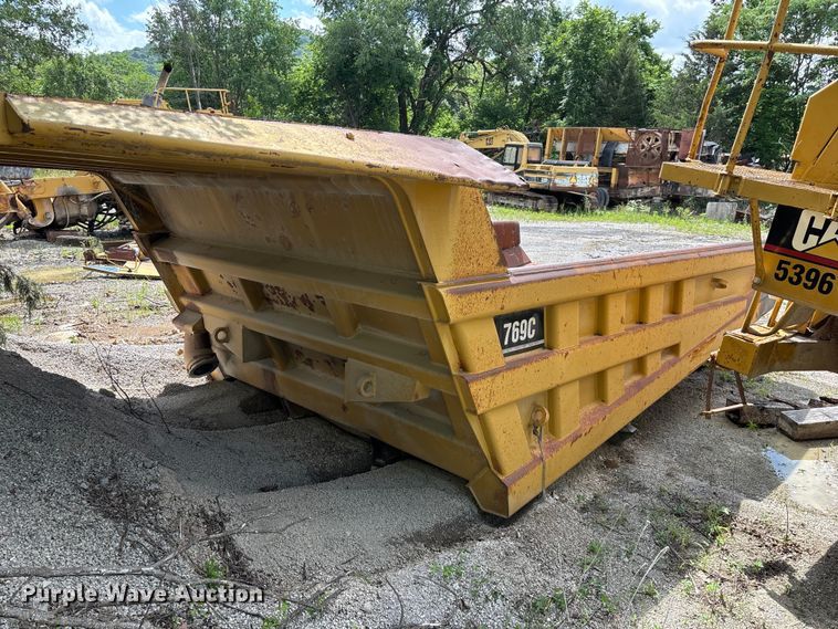 image for item EO4332 Caterpillar 769C haul truck bed