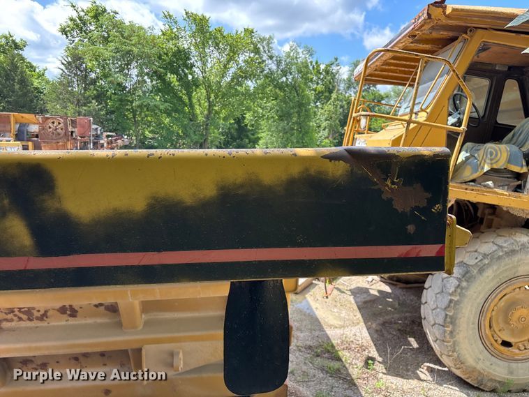 image for item EO4332 Caterpillar 769C haul truck bed