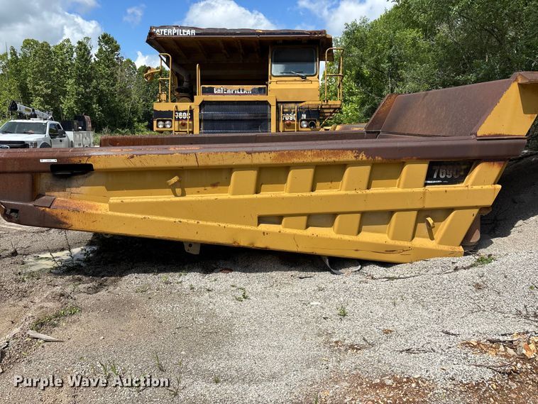 image for item EO4332 Caterpillar 769C haul truck bed