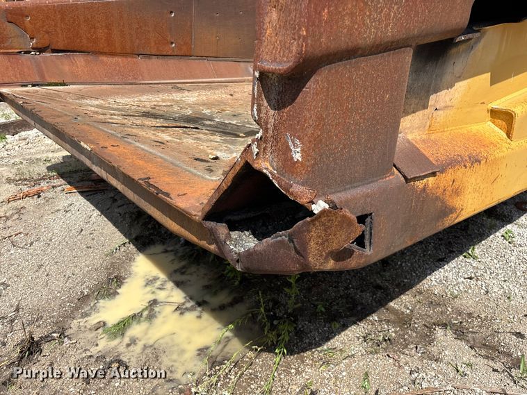 image for item EO4332 Caterpillar 769C haul truck bed