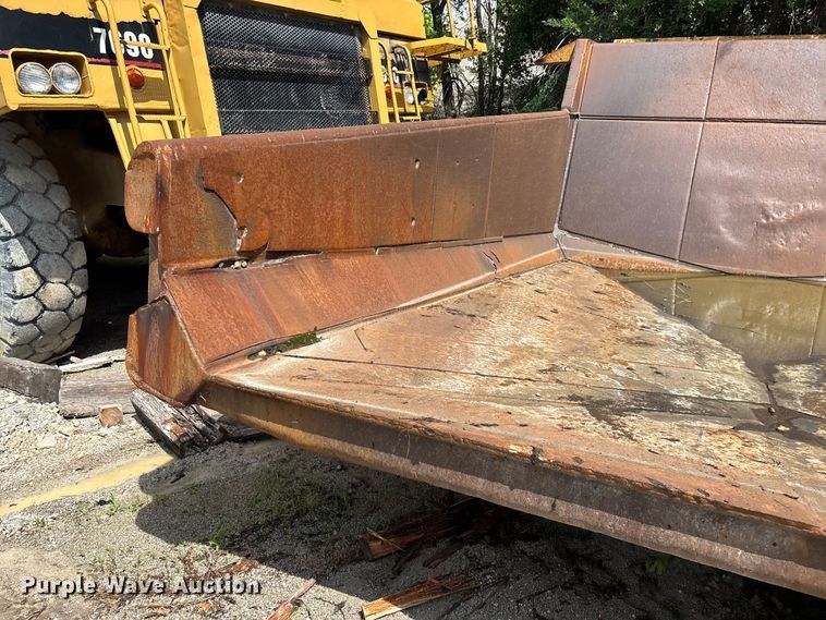 image for item EO4332 Caterpillar 769C haul truck bed