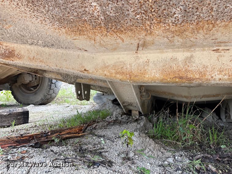 image for item EO4332 Caterpillar 769C haul truck bed