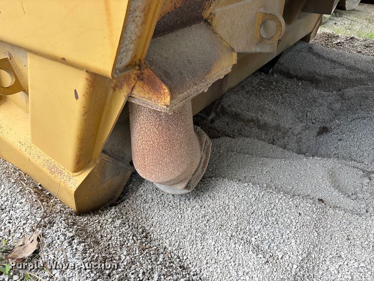 image for item EO4332 Caterpillar 769C haul truck bed