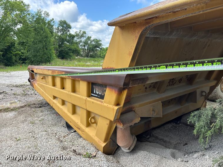 image for item EO4332 Caterpillar 769C haul truck bed
