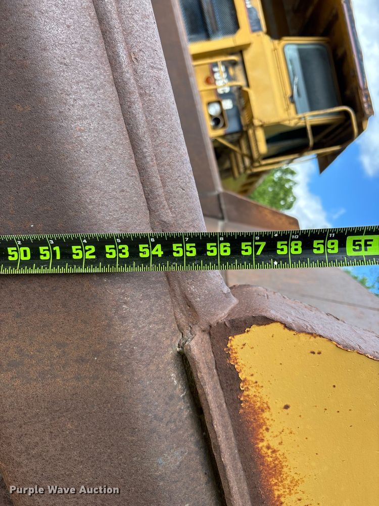 image for item EO4332 Caterpillar 769C haul truck bed