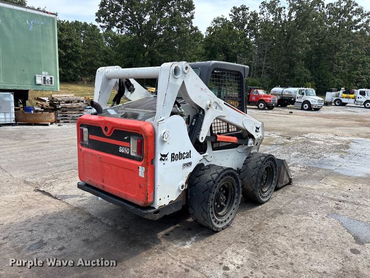 image for item EO4408 2015 Bobcat S650 skid steer loader