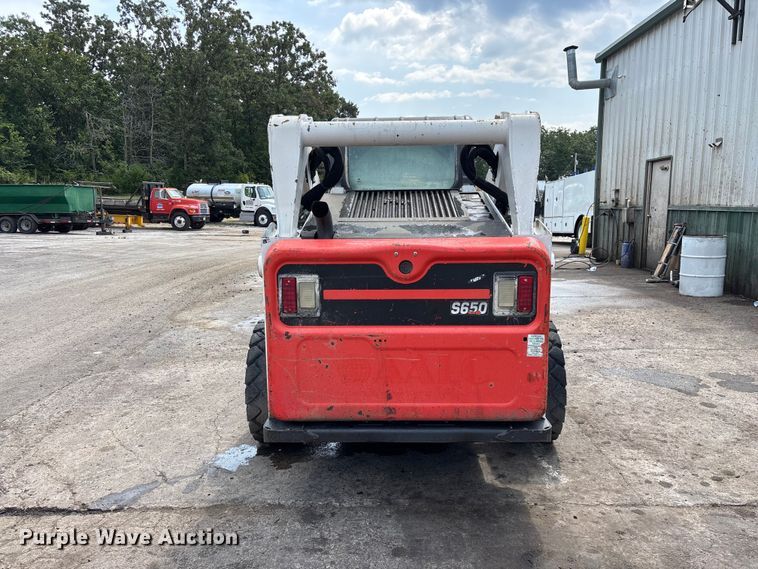 image for item EO4408 2015 Bobcat S650 skid steer loader