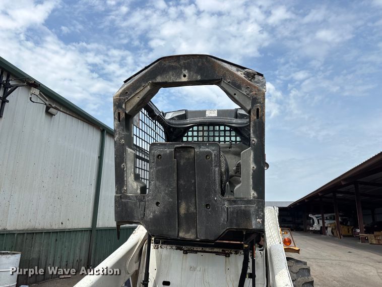 image for item EO4408 2015 Bobcat S650 skid steer loader