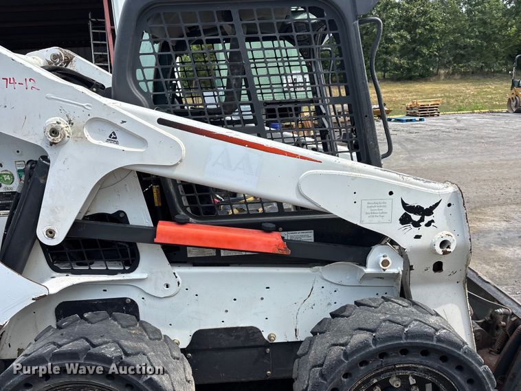 image for item EO4408 2015 Bobcat S650 skid steer loader