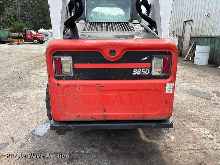 image for item EO4408 2015 Bobcat S650 skid steer loader