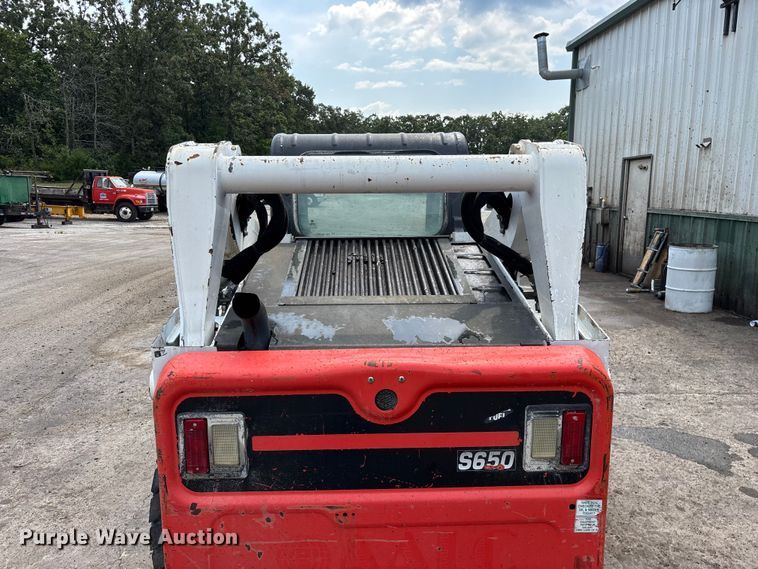 image for item EO4408 2015 Bobcat S650 skid steer loader