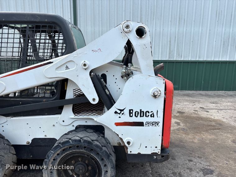 image for item EO4408 2015 Bobcat S650 skid steer loader