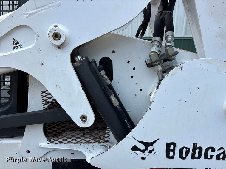 image for item EO4408 2015 Bobcat S650 skid steer loader