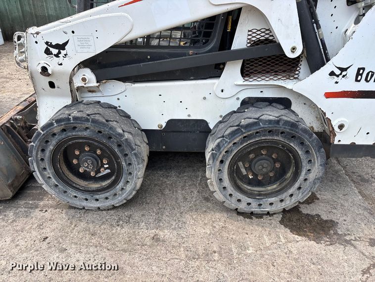 image for item EO4408 2015 Bobcat S650 skid steer loader