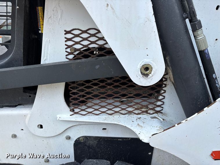 image for item EO4408 2015 Bobcat S650 skid steer loader