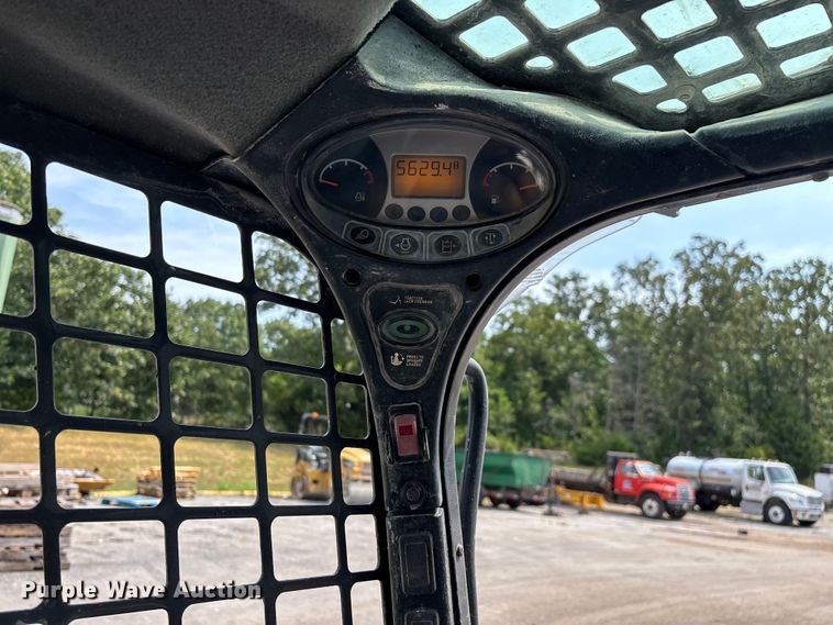 image for item EO4408 2015 Bobcat S650 skid steer loader