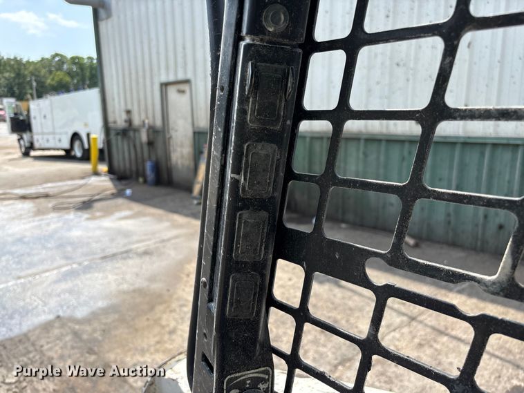 image for item EO4408 2015 Bobcat S650 skid steer loader